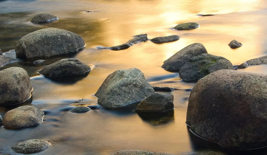 The Powerful Yet Subtle Quality of Water (Tao Te Ching Verse 8)