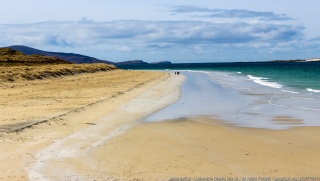 Luskentyre Beach is a wonderful place to practice qigong while on a spiritual tour with Amy Pattee Colvin
